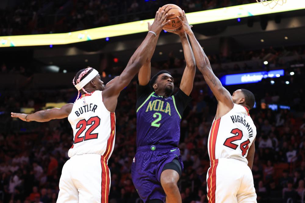 更是对他在 更是对他在