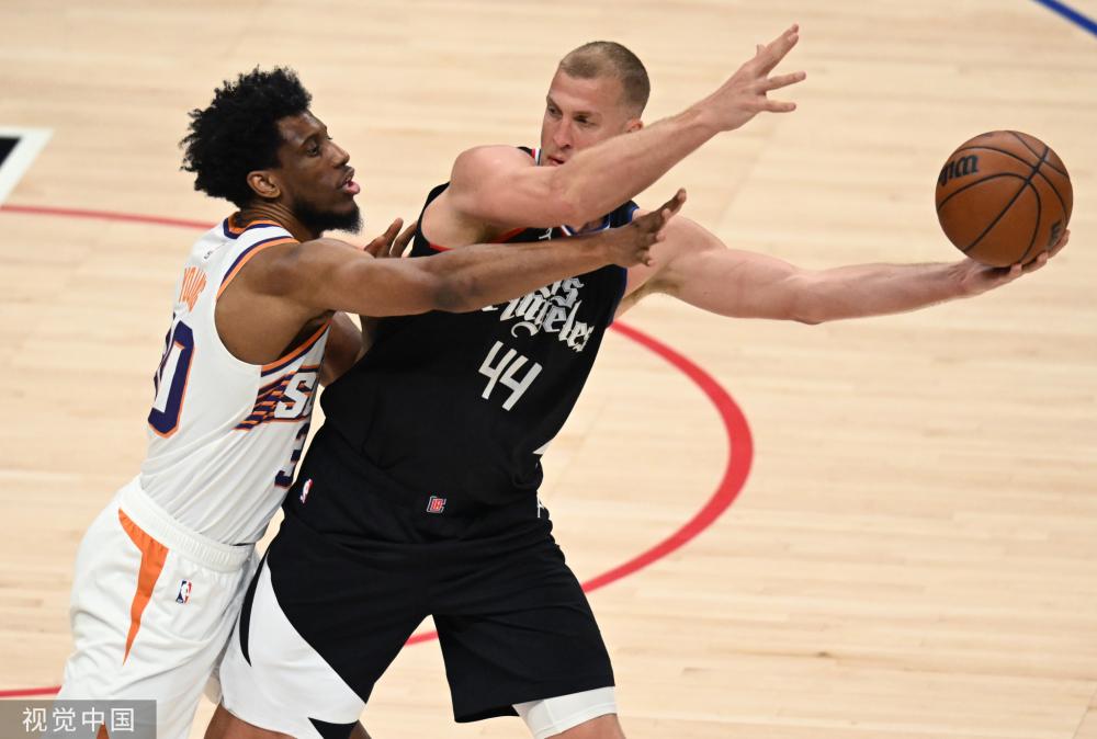 而更像是战 而更像是战