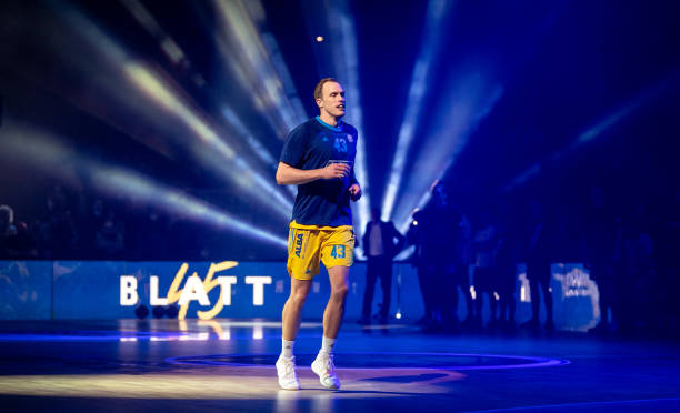 占据优势 占据优势