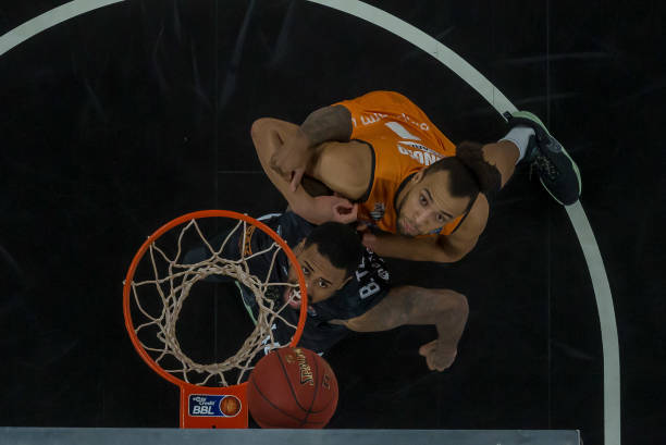 一方面是因 一方面是因