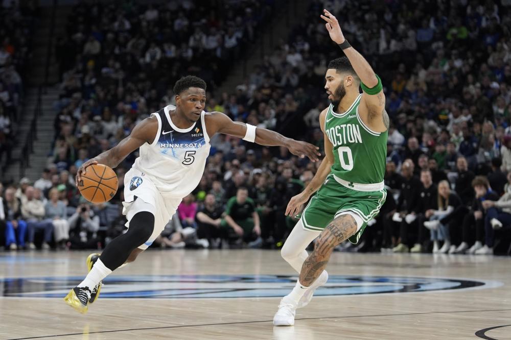 他与其他顶 他与其他顶