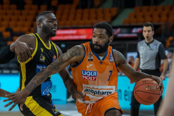 全场控节奏 全场控节奏